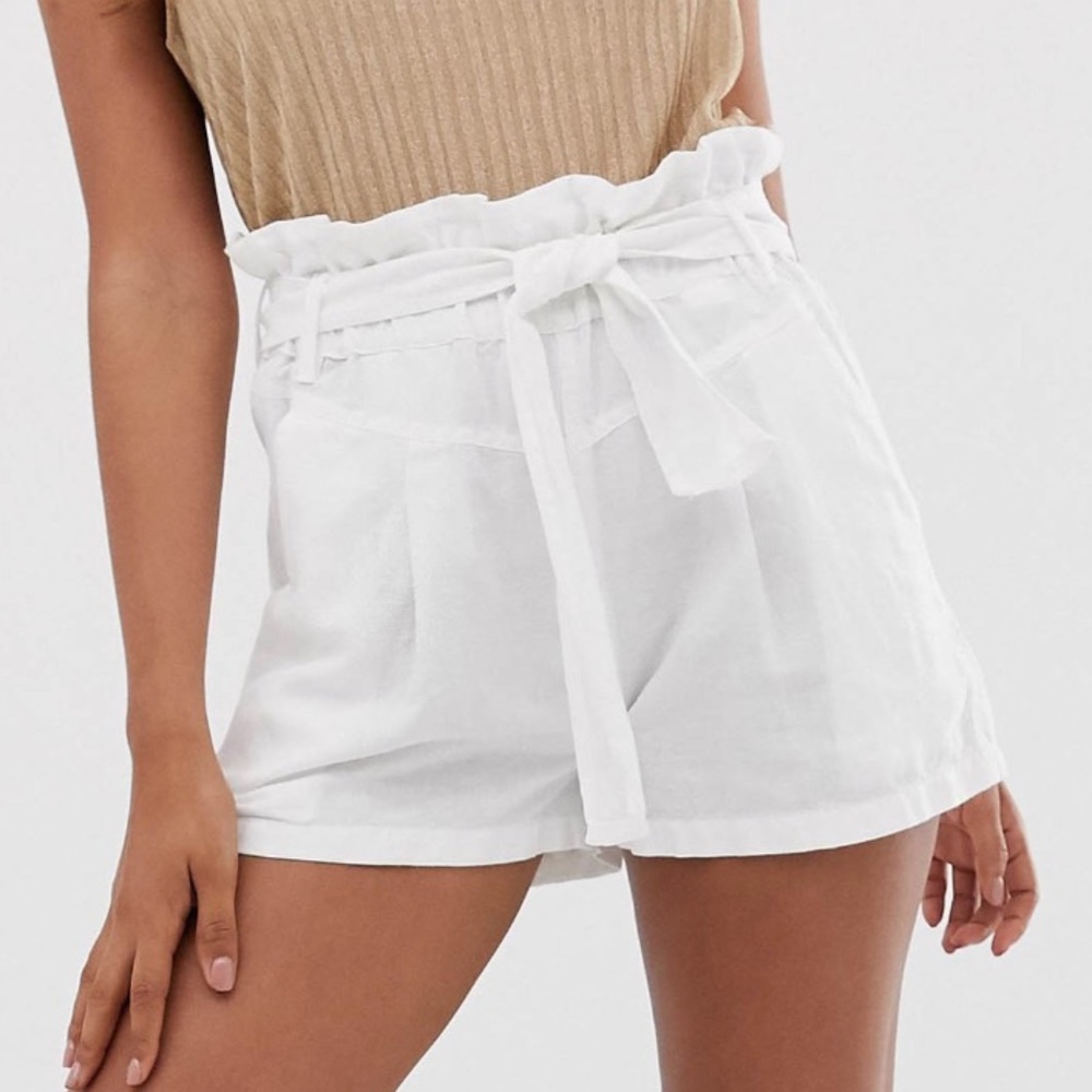 COTTON ON WHITE RETRO SHORTS CIRCLE BELT LOOP